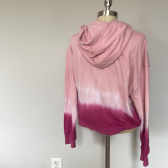 WILDFOX NWT printed for me, size medium hoodie, pink pull over - Picture 4 of 6